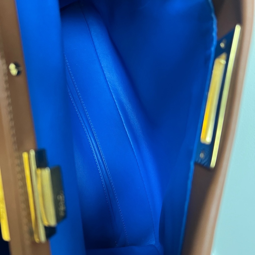 Authentic FENDI Peekaboo - Picture 6 of 8